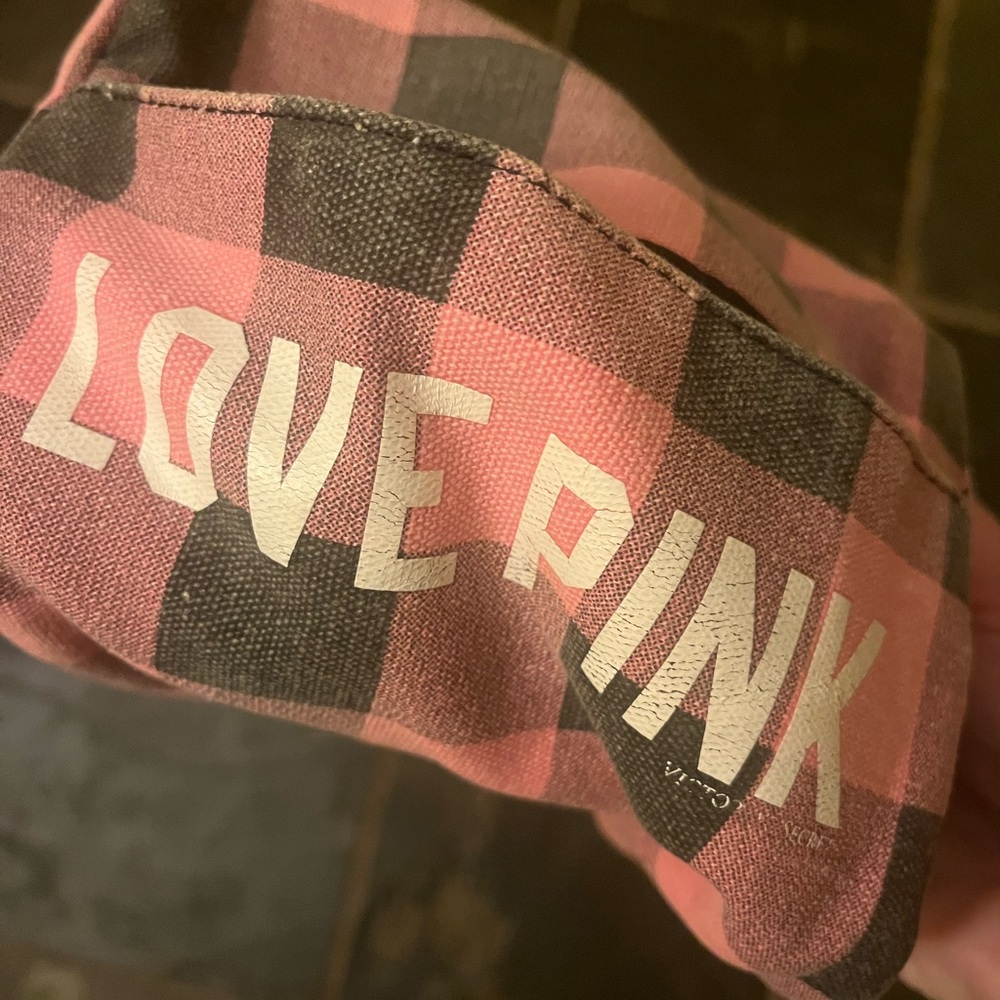 ✨VS Beauty Bag✨ - Picture 1 of 2